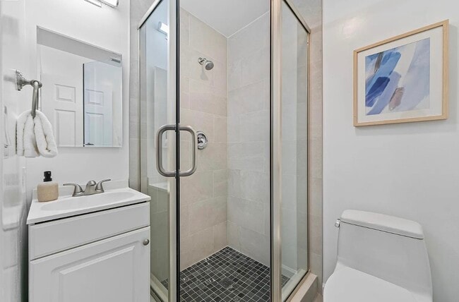 Photo - 163 Gladys Ave