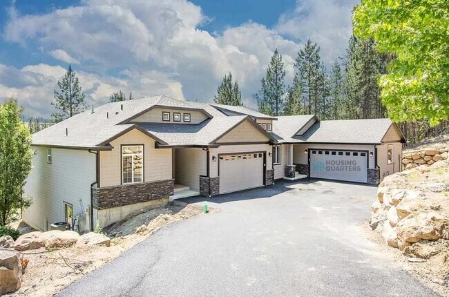 Building Photo - 420 E Little Spokane Connection Rd Rental