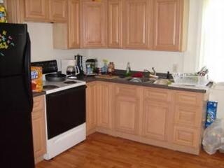 Photo - 192 Maple Ave
