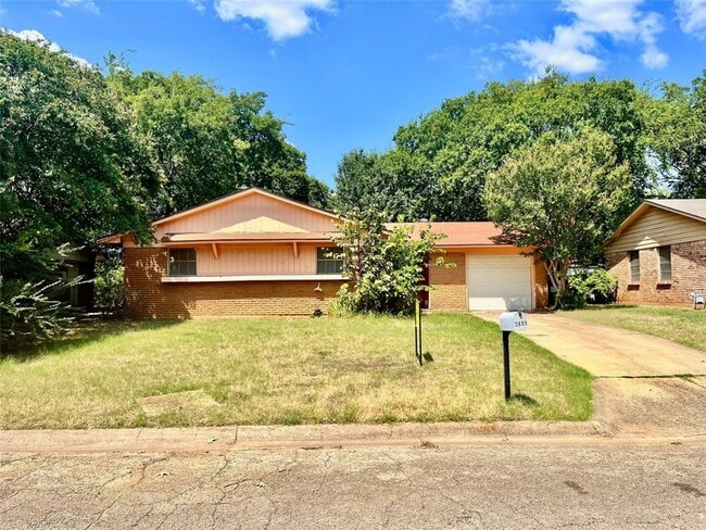 Building Photo - 3809 Titan Trail Rental
