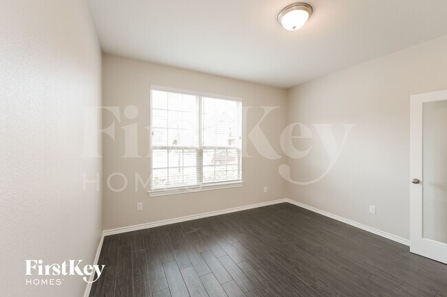 Photo - 9714 Birdsnest Ct