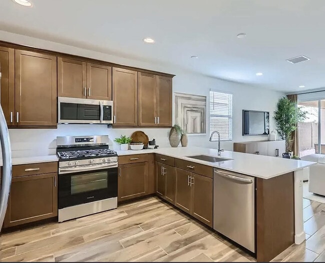 Building Photo - 15756 W Superior Ave