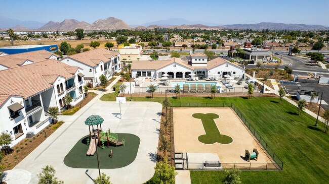 The Charlie Perris apartments — community photo