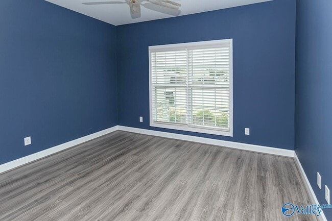 125 River Springs Ct