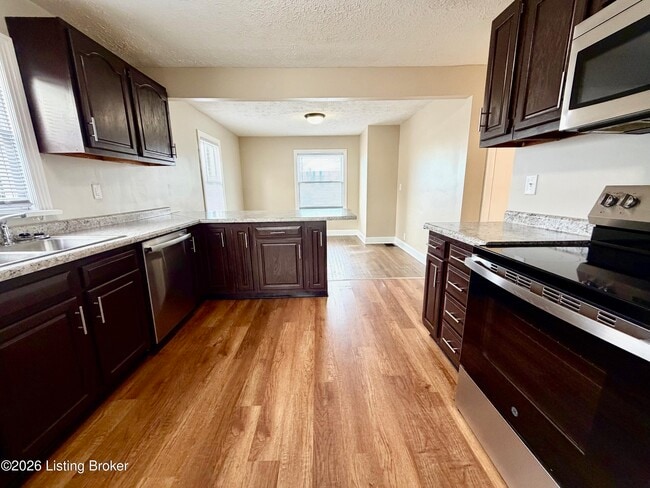 Photo - 5531 Minor Ln