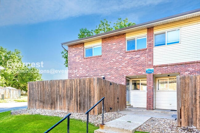 Photo - 8003 Wolff St