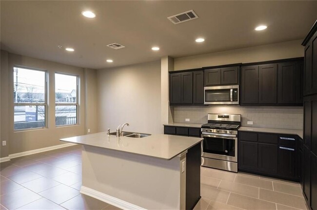 Photo - 6814 E Riverside Dr