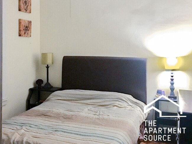 Photo - 3823 N Lawndale Ave Unit 1E