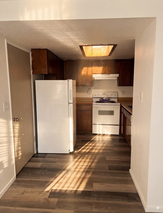 Photo - 224 Ellingson Dr Unidad B