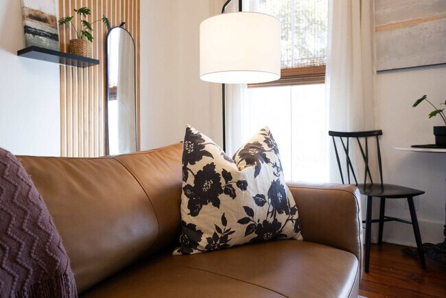 Photo - 505 East McDonough Street-SI ID1359172P Unidad SI ID1359172P