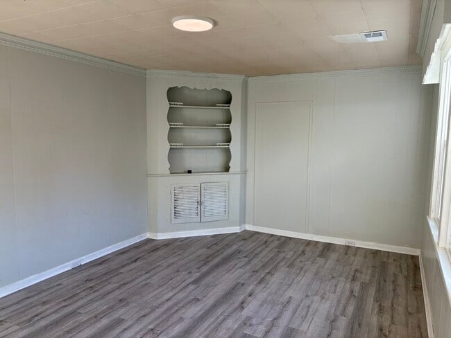 Photo - 225 Poplar St Unit B