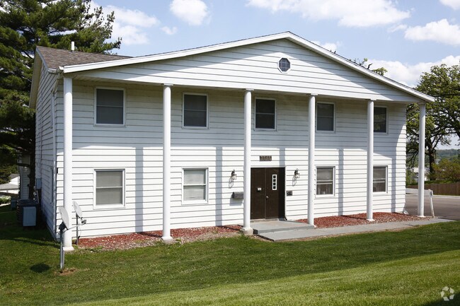 Pius Lane Apartments