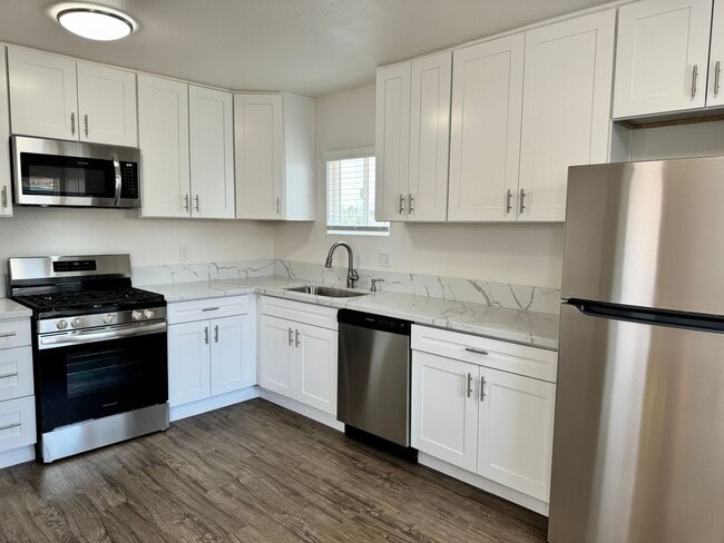 Building Photo - Coleen Ct | Newly Remodeled 2 Bedroom 1 Ba... Unit 1016 Rental