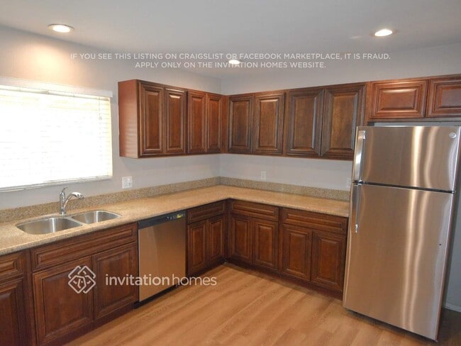 Photo - 1001 E Ruth Ave