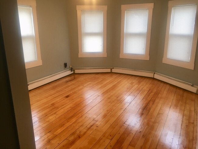 Building Photo - 90 Rosedale St Unit #2