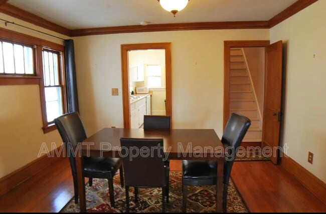 Photo - 421 19th St NE