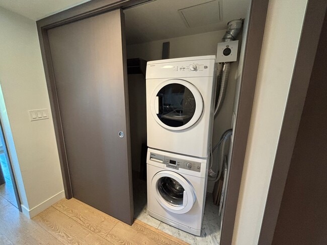 Photo - 715-8988 Patterson Road Unit 715