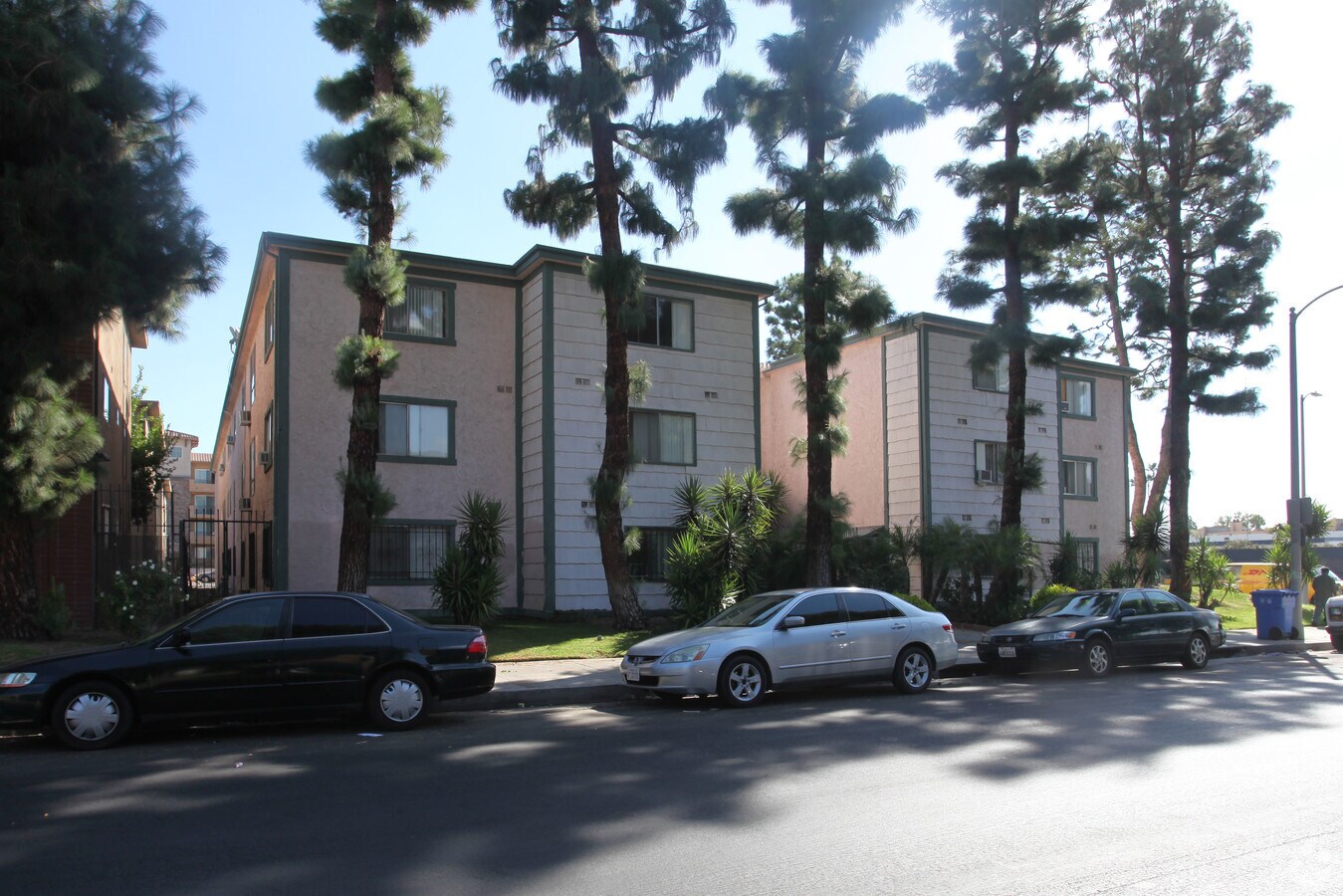 8056 Langdon Ave 1 - 8056 Langdon Ave