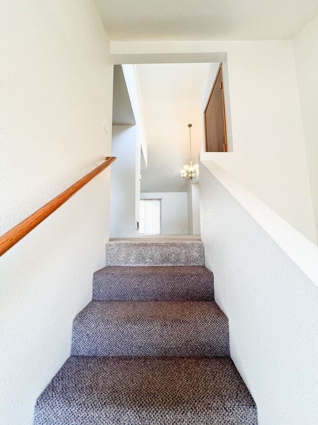 Photo - Triplex 5417 - 5421 North Hills Drive Unidad 5421 North Hills