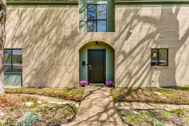 Photo - 2619 McCart Ave Townhome