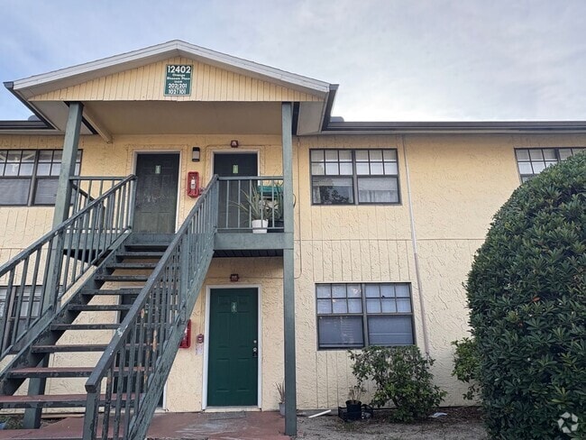 Building Photo - 2bed/1bath condo ready August 2025 only $1...