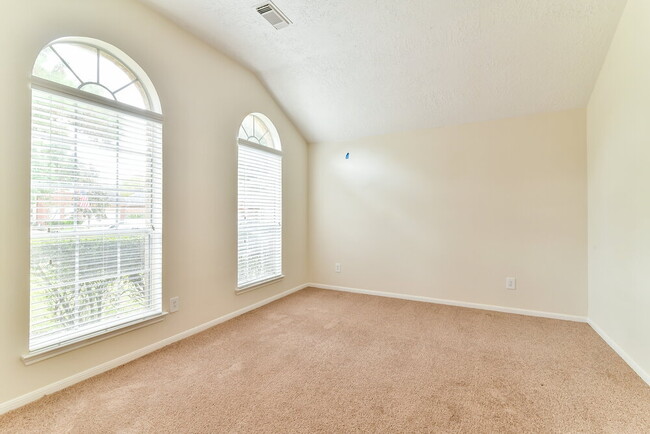 Photo - 17606 Glenwolf Dr