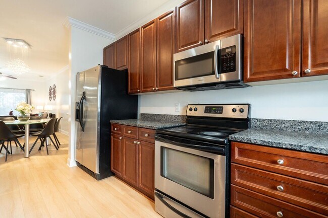 Photo - 4910 Lake Palmetto Ln