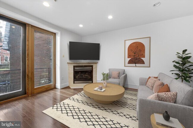 Building Photo - 249 Florida Ave NW Unit 23