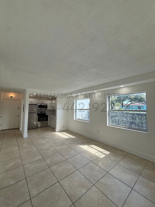 Livingroom - Alhambra Apartments
