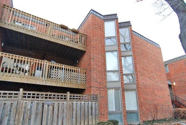 Building Photo - 2036 N Larrabee St Unit 8302