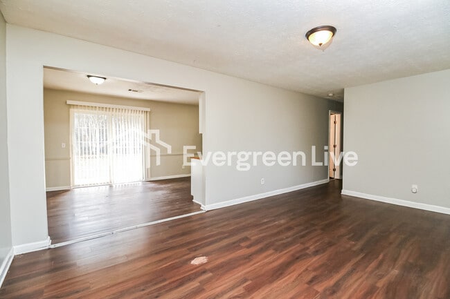 Photo - 45 Belmont Park Ln