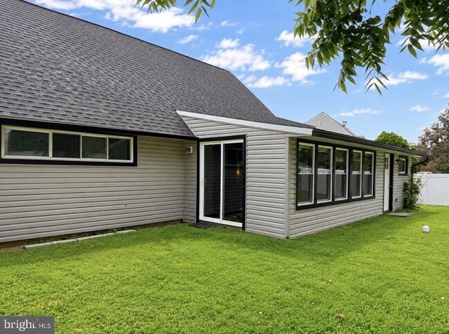 Photo - 6 Roundwood Ln