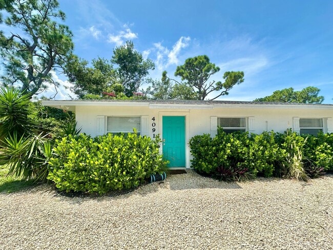 Building Photo - 4093 Springs Ln Unit #4091
