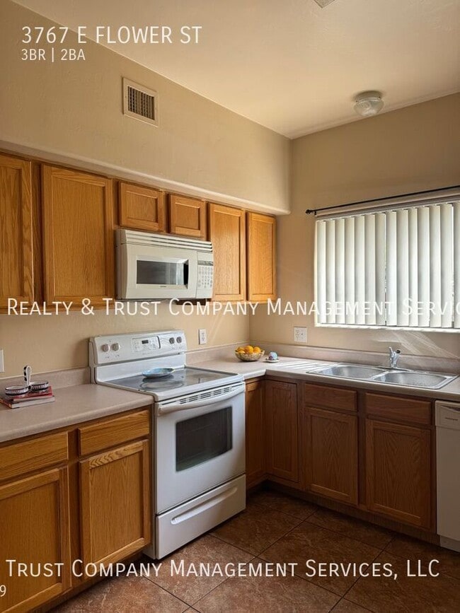 Photo - 3767 E Flower St