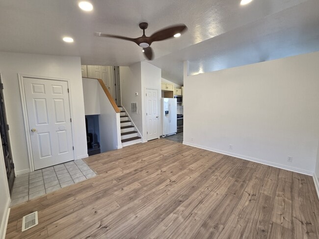 Photo - 1122 Southwest Dr