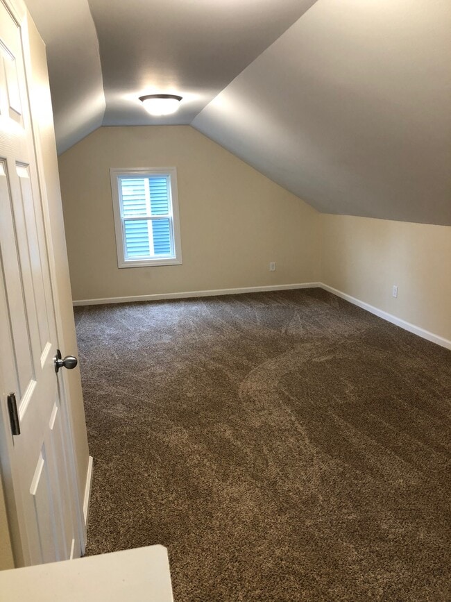 Photo - 627 Hudson St