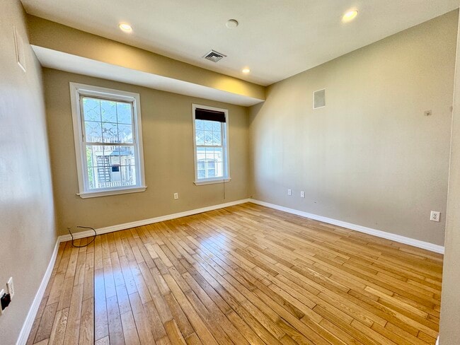 Photo - 22 Elmore St