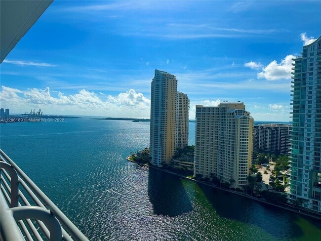 Building Photo - 325 S Biscayne Blvd Unit 2717