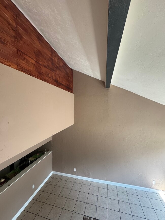Photo - 1860 Nekoma Ct
