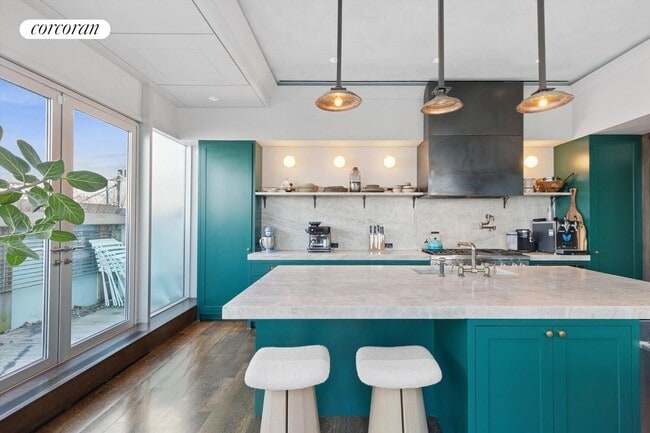 Photo - 190 Riverside Dr