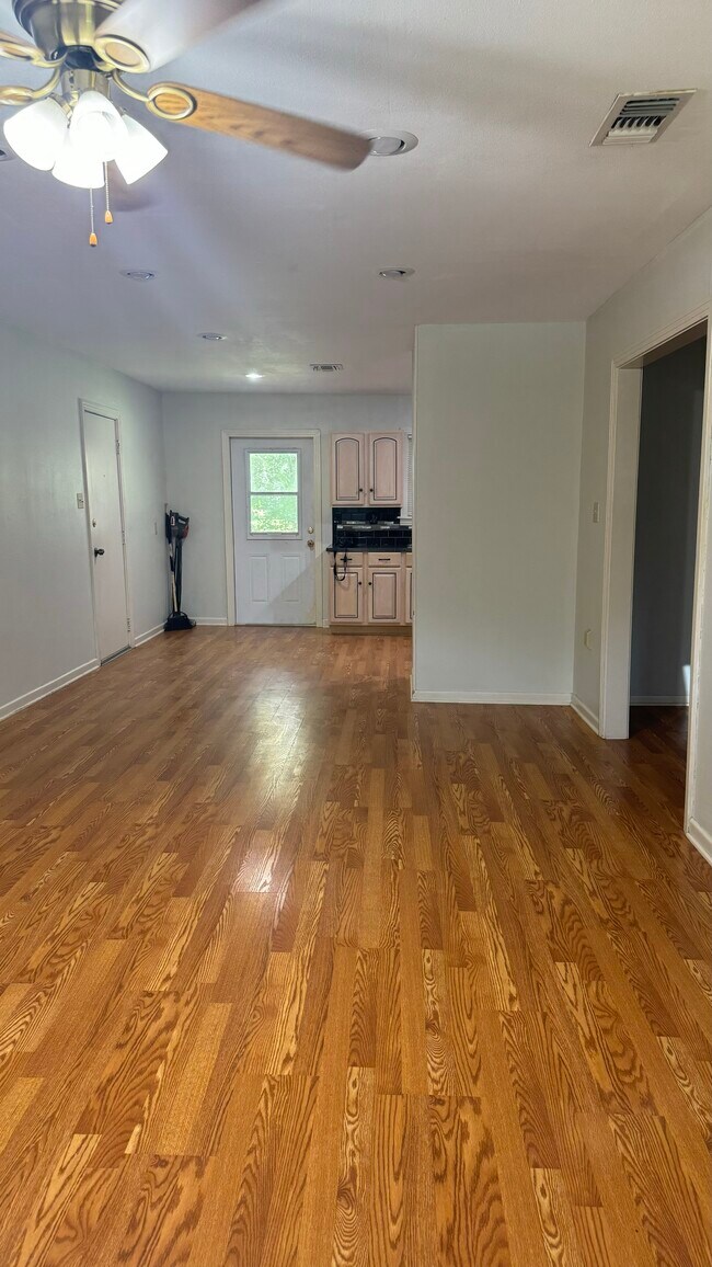 Photo - 503 N Monroe St