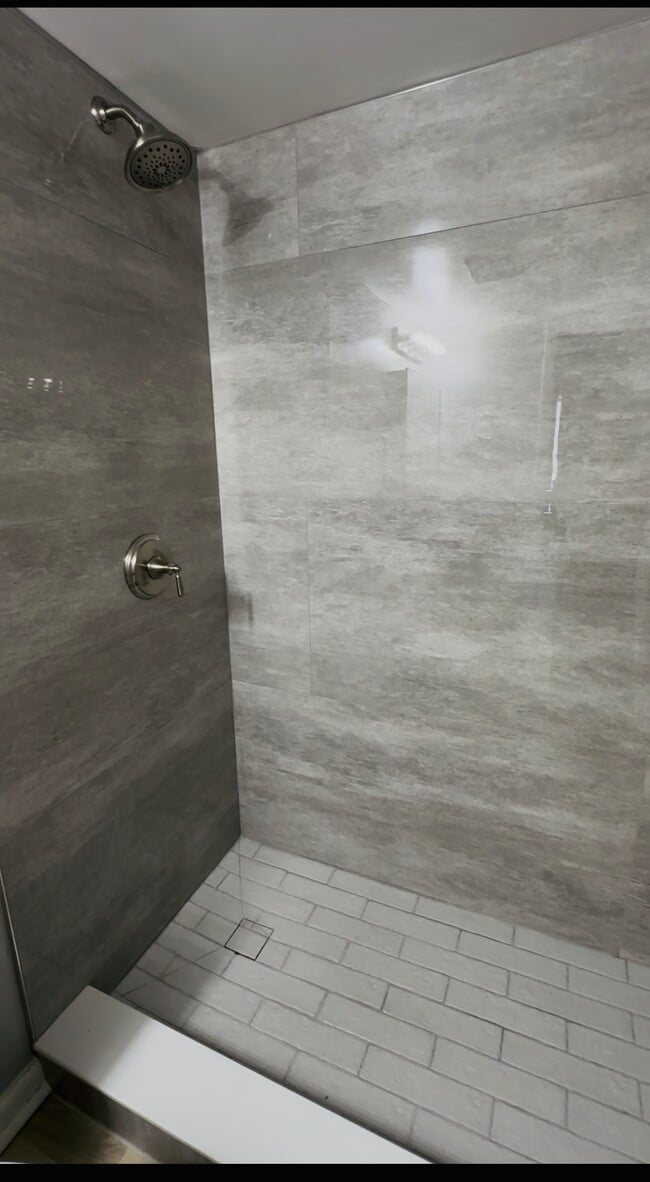 just updated 2 bathrooms - 2986 Saint Albans Cmn Unit st. albans