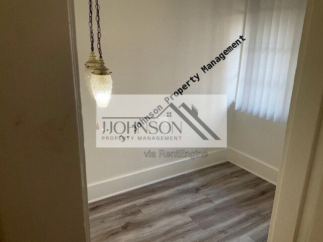 830 N Van Buren St Unit A