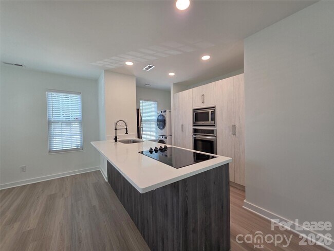 1525 Briar Creek Rd