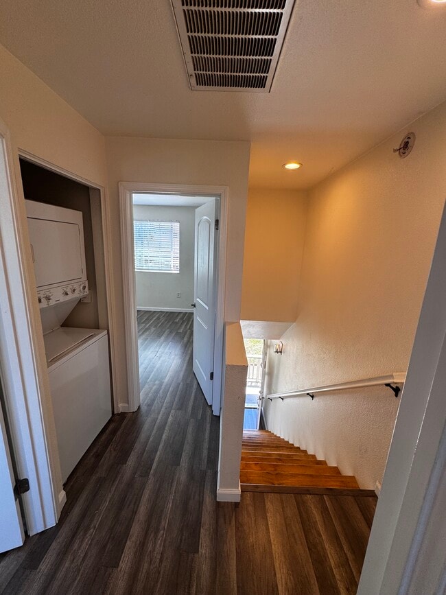 Photo - 705 Daniels Ave