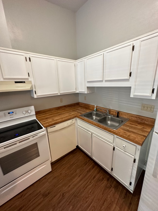 Photo - 218-B White Drive - One Bedroom Patio Home