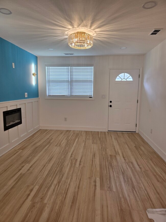 Photo - 3342 Tait Ter