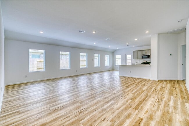 Photo - 5310 Still Mdw Ln