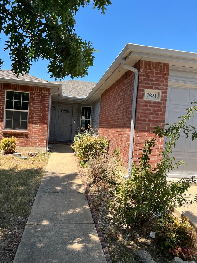 Photo - 1821 Trego Dr