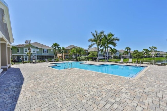 Photo - 7001 Interbay Blvd